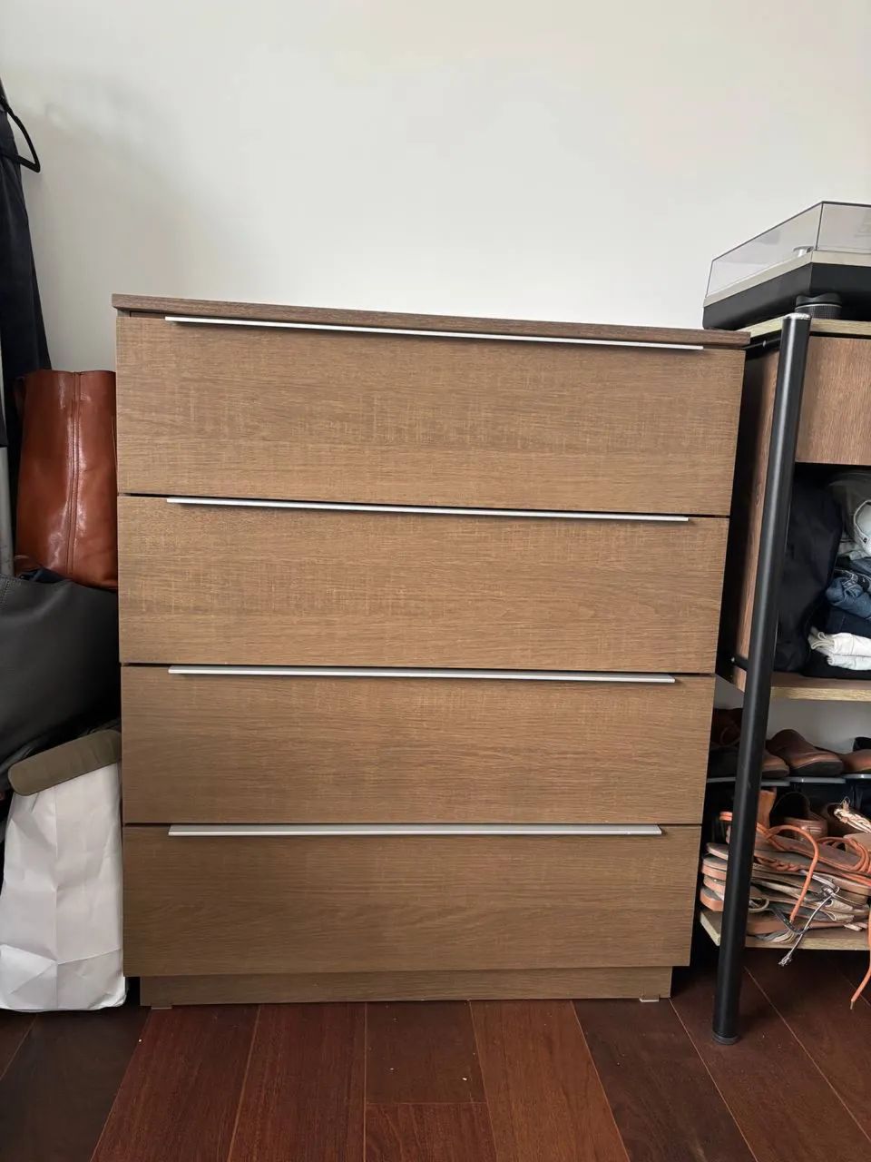 Cômoda de MDF Amadeirado com 4 Gavetas