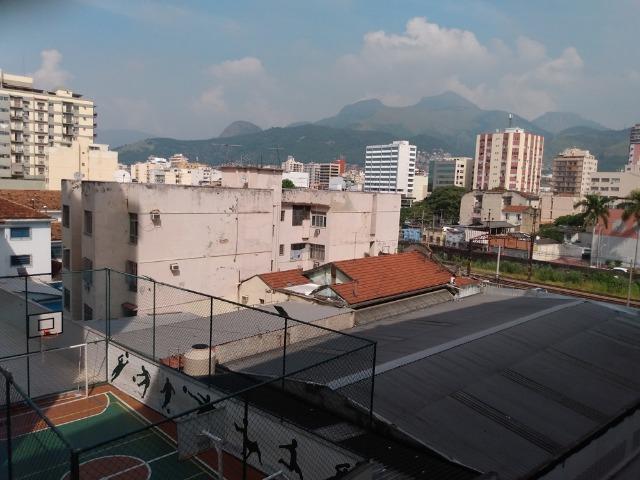 Vendo Méier Apartamento reformado 2 qts com elevador e vaga - Foto 13