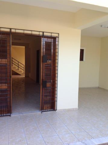Duplex na Parquelândia com 6 quartos (3 suítes) e 3 vagas, para locação comercial - Foto 5
