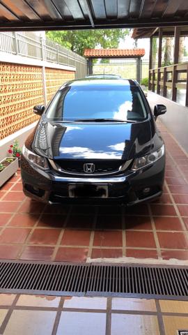 Civic Impecável