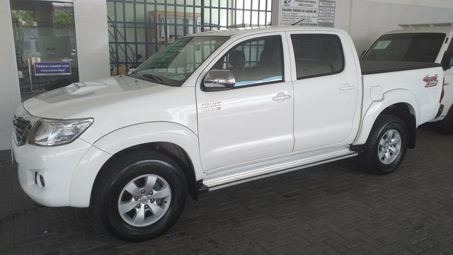 Toyota hilux srv 2014
