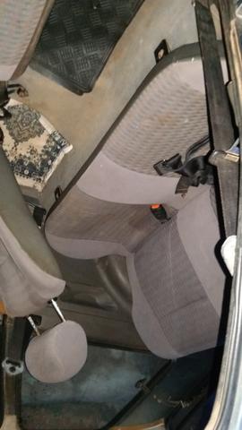 Vendo ou troco carro escort 1.700 em dinheiro.trocas - Foto 5