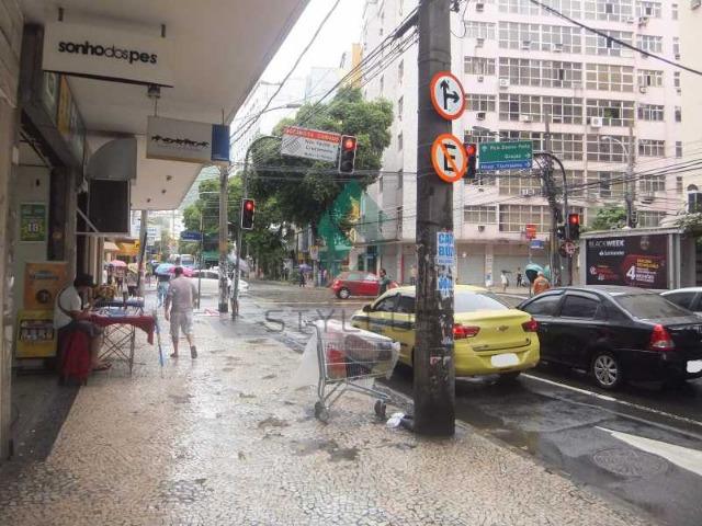 Maravilhoso Apto 02Qts com dependência vazio R.General Rocca Tijuca prox Shopping Tijuca