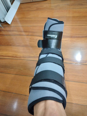 Bota ortopédica robofoot salvapé usada (robocop) - Foto 2