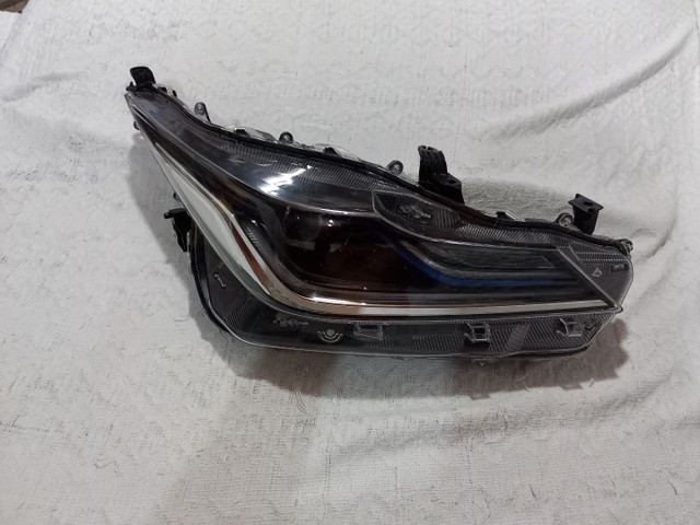 Farol corolla Azul 19/22 híbrido LD