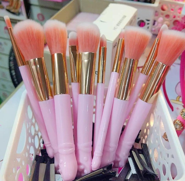 Kit de Maquiagem com Buquê acessórios e kit de pincéis - Foto 3
