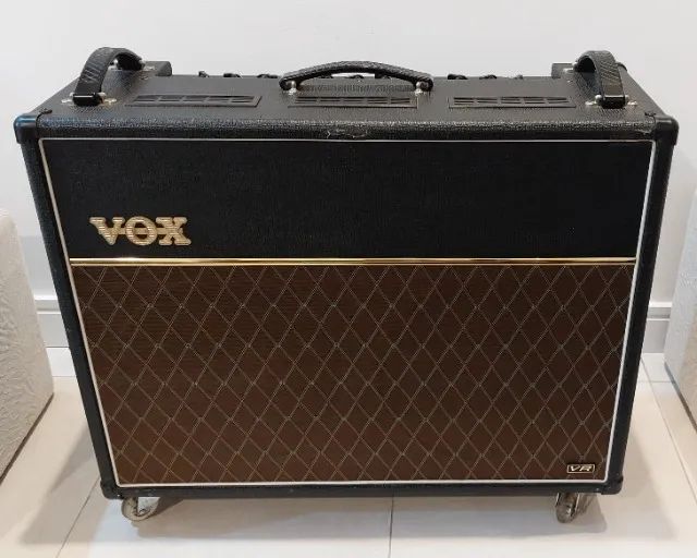 Vox AC30VR 2x12 Pré valvulado 