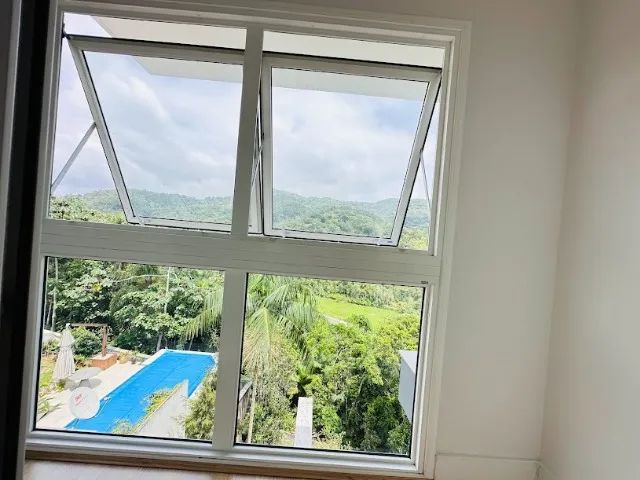 Locação Anual - Casa condomínio Fechado com 3 suítes e 6 vagas - Praia Brava - Foto 4
