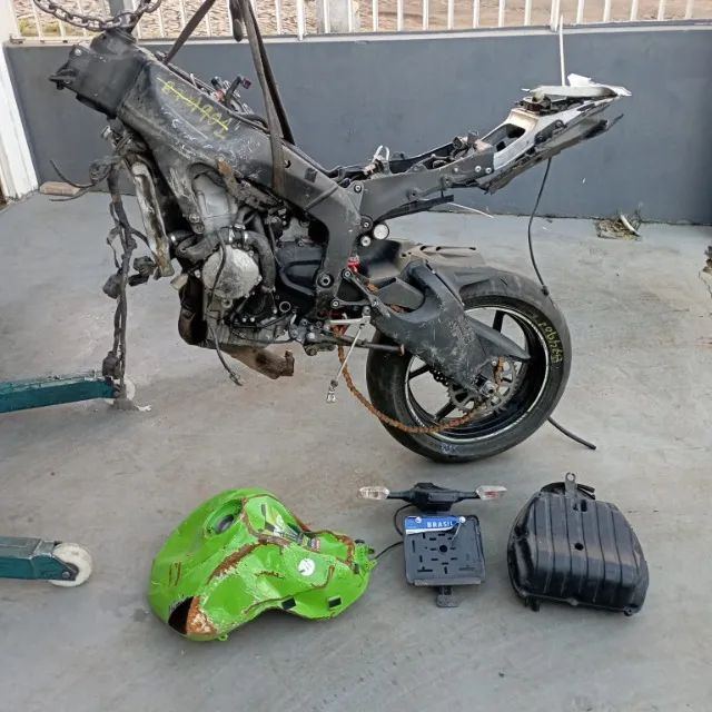 Sucata de moto para retirada de peças Kawasaki zx6 2020 - Peças