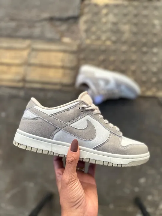 PROMOÇÃO TÊNIS NIKE DUNK LOW CASTOR PREMIUM EM COURO