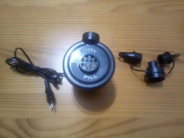 Vendo Bomba de Ar Elétrica Intex Quick Fill 110V com Bicos - Foto 4