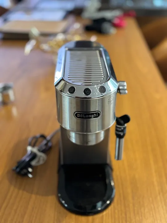 Cafeteira Expresso De'longhi Ec680m, Acero Inox, Metálico. NEGOCIAVEL.