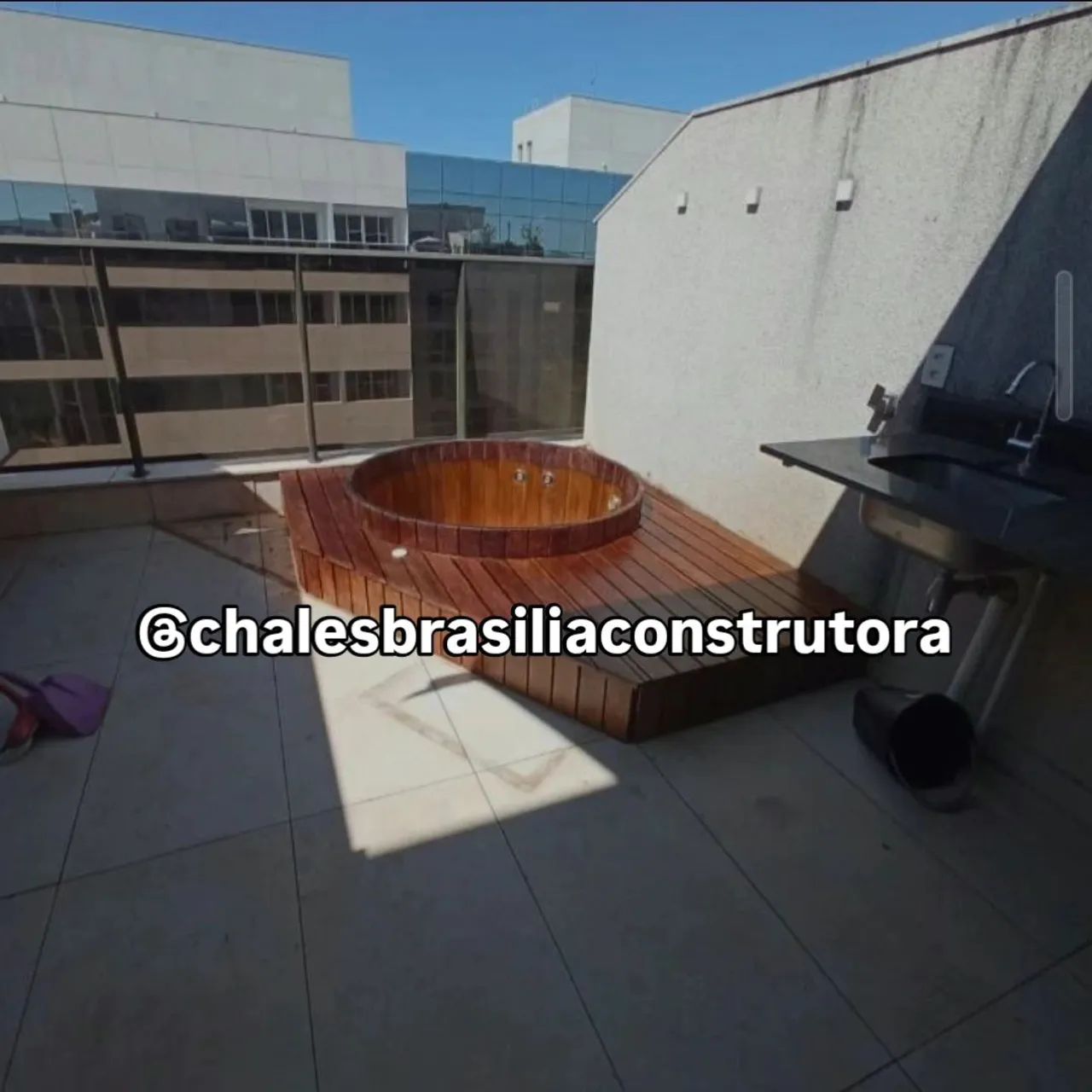 Decks/pergolados/ofurôs/chales de madeira/porteiras 