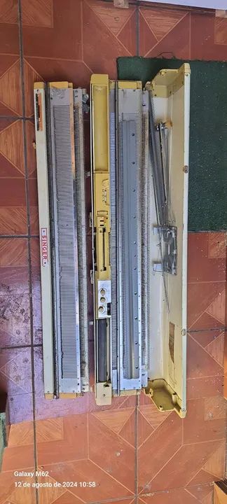 Maquina de tricô singer