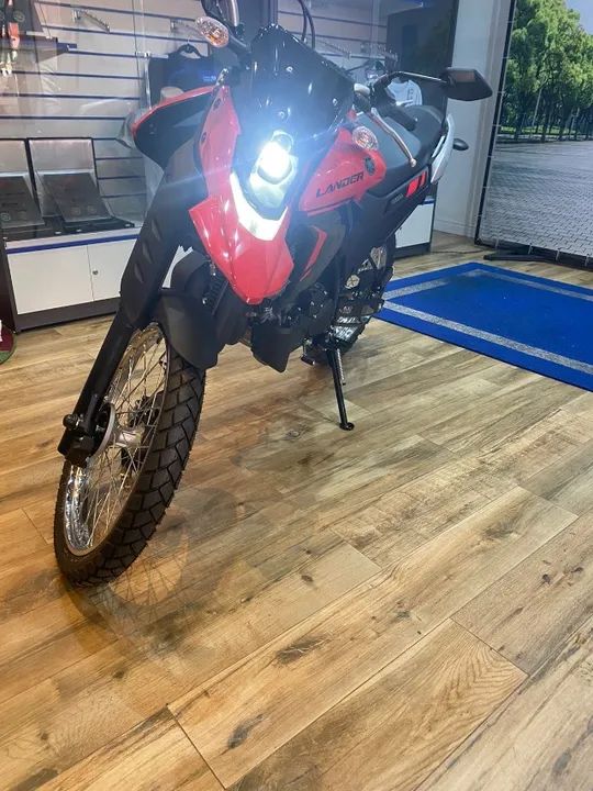 XTZ 250 Lander Abs 2025