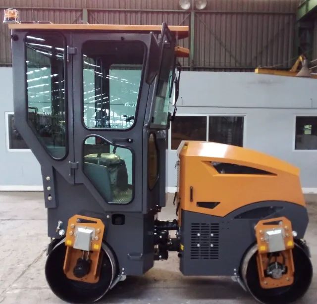 Rolo Duplo Cilindro 3000kg Diesel Motor Yanmar 3tnv88bd