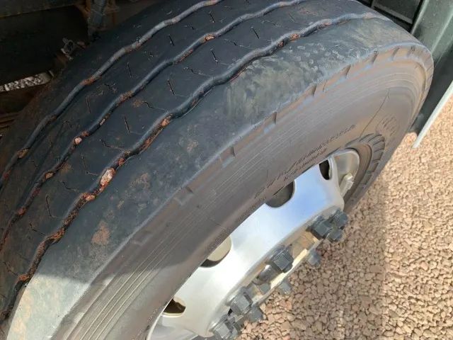 Vw 24220 Worker carroceria granel ano 2011 316700Km R$ 285.000,00av - Foto 13