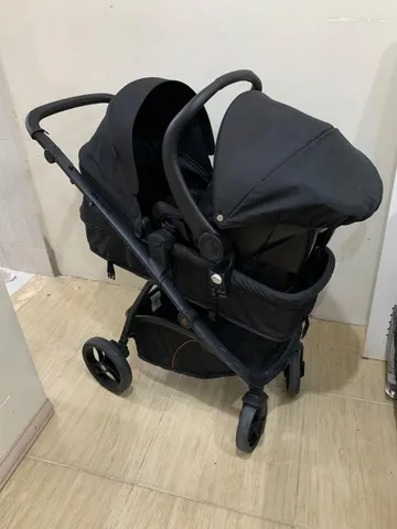 Carrinho de bebe com bebe conforto e base maly preto cinza dzieco
