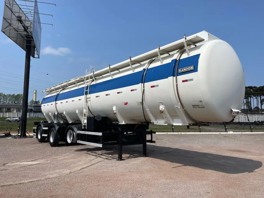 CARRETA TANQUE RANDON VANDERLEIA 43 MIL LITROS ANO 2012