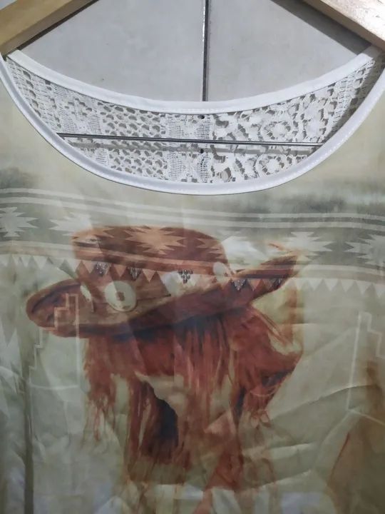 Blusa feminina estampada com renda - Foto 2