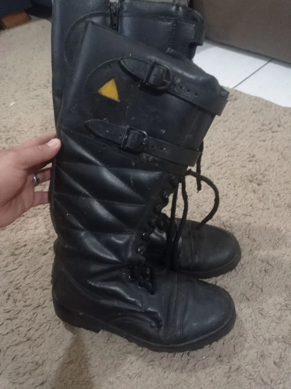 Bota Couro Cano Alto Preta
