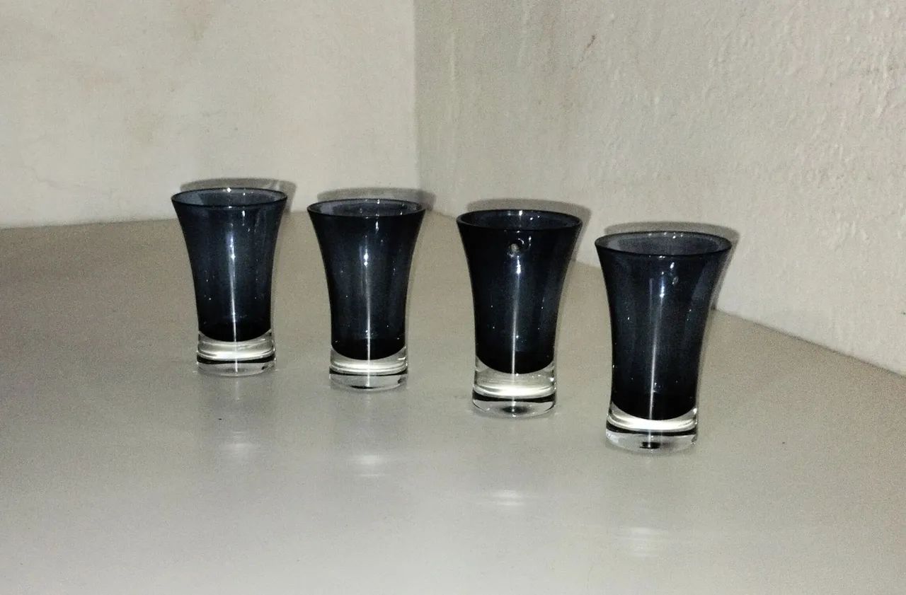 Conjunto de 4 Copinhos de Cristal Azul Vintage - Foto 4