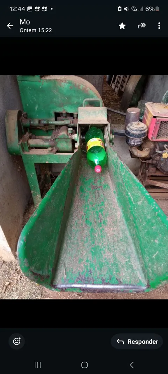 Picador de Forragem com Motor