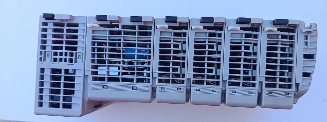 CLP Rockwell Controlador Compacto Logix L30ERM Allen-Bradley - Foto 4
