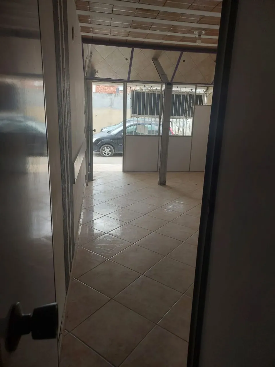 Alugo ótima sala no centro de Itaboraí