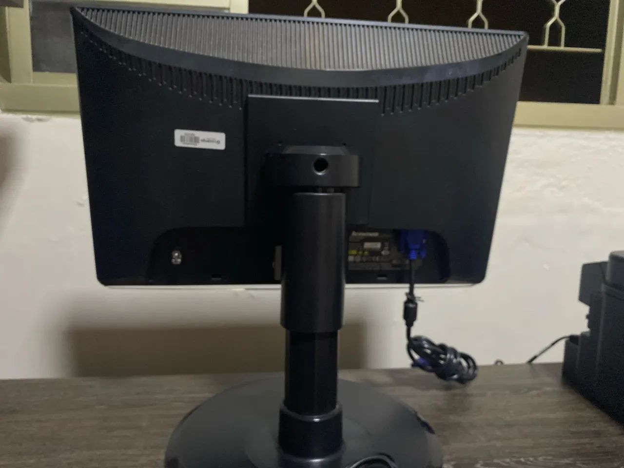 Monitor and keyboard64318047236226123