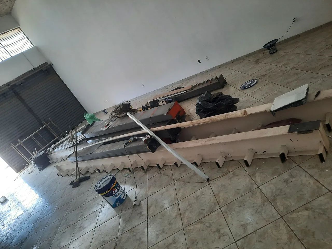 Estruturas 850 reais cada são 15 e balcões  se fizer uma oferta boa fecha o pacote e leva  - Foto 4