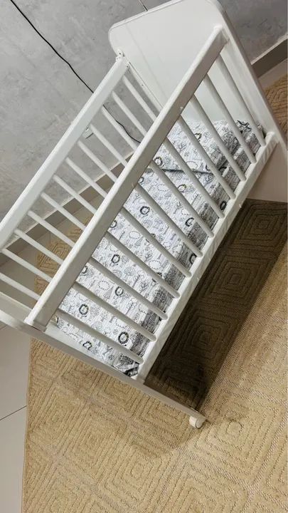 Mini berço + almofada de amamentação + capas de colchão - Foto 4