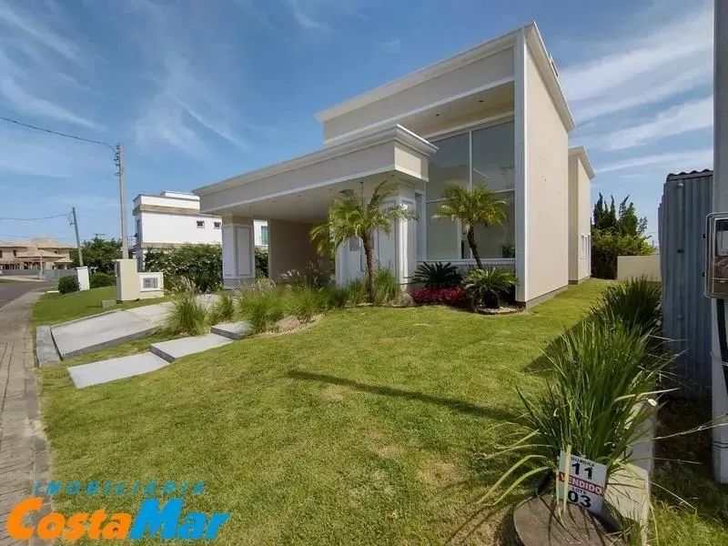 Casa com 3 dormitórios