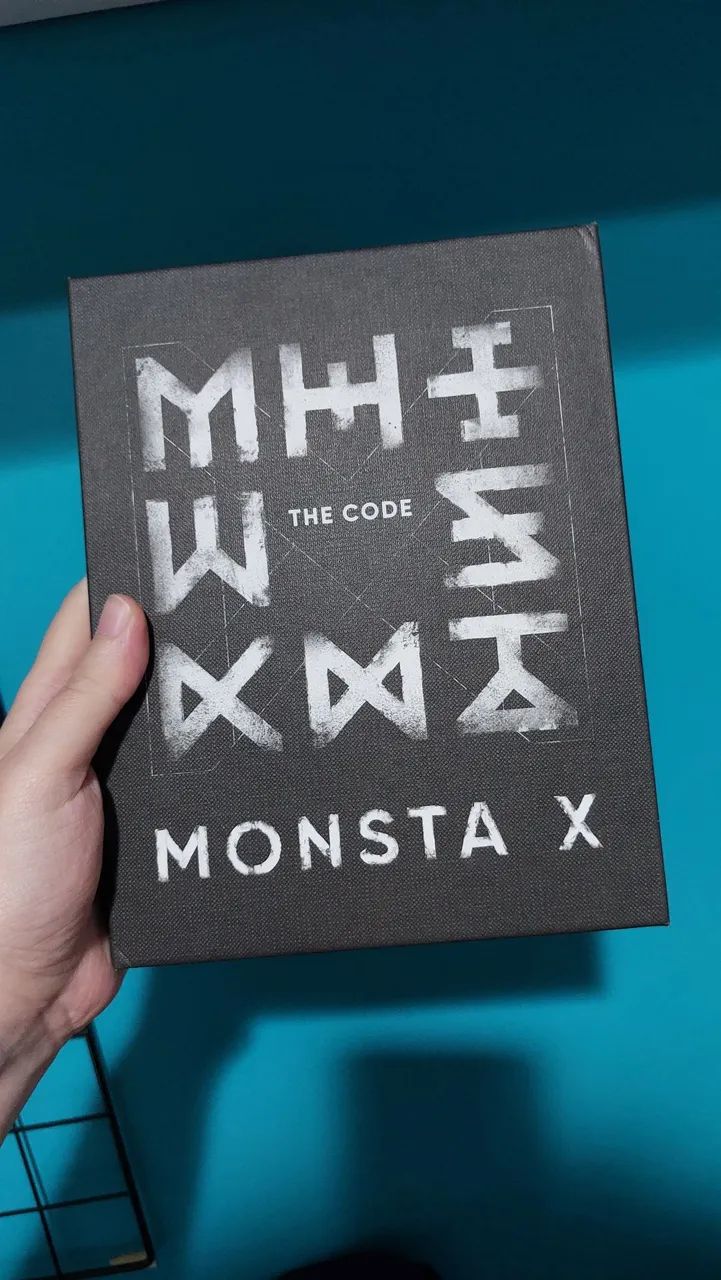 MONSTA X - The Code Álbum Ver. DE: CODE - CDs, DVDs etc - Vila