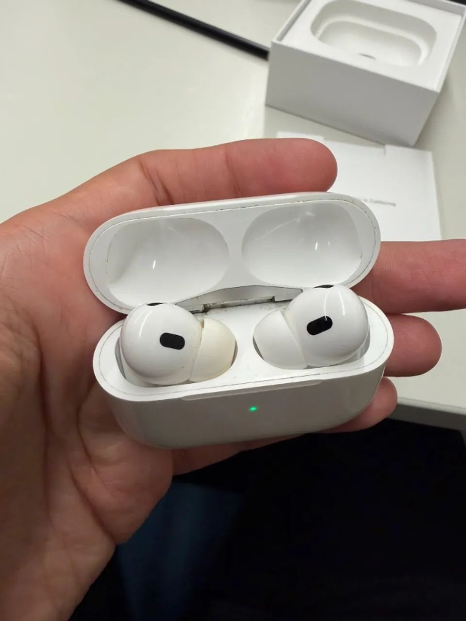AirPods Pro 2 第2世代　A2700 A2698 A2699 Apple AirPods Pro 2° Geração Branco (a2698 / A2699 / A2700