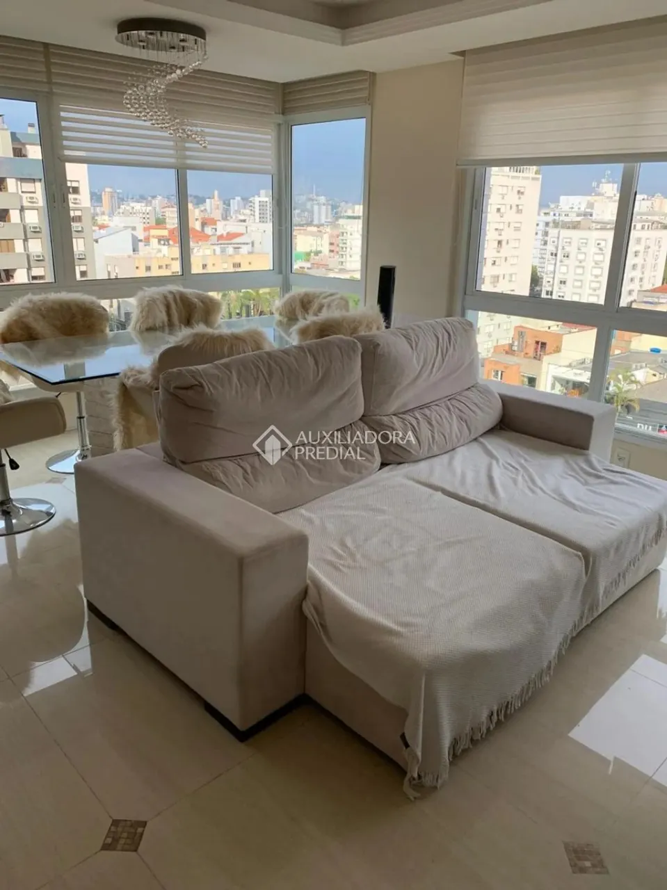 Imóvel para venda possui 68 metros quadrados com 2 quartos em Bela Vista - Porto Alegre -