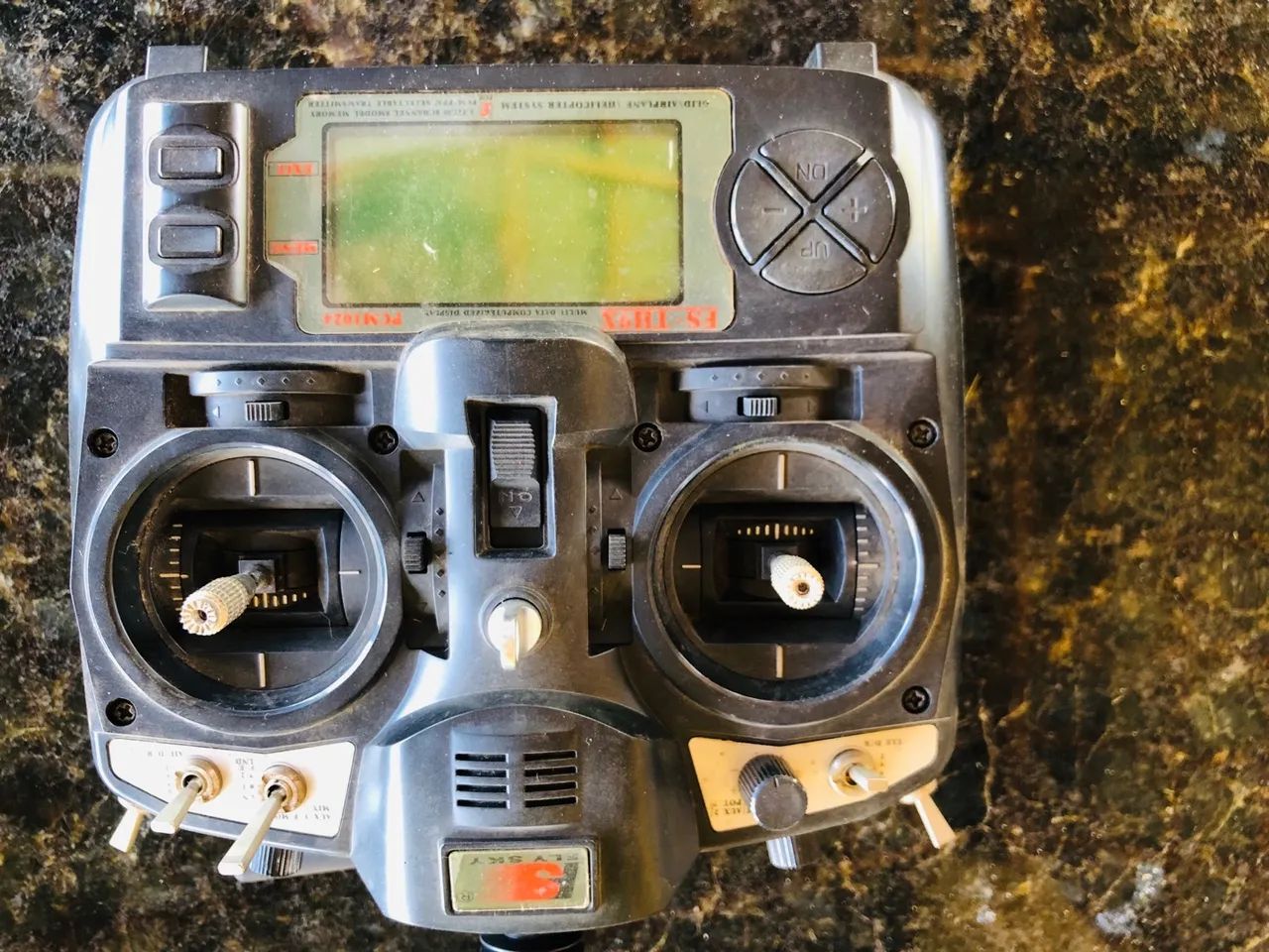 Controle remoto para avião/helicóptero