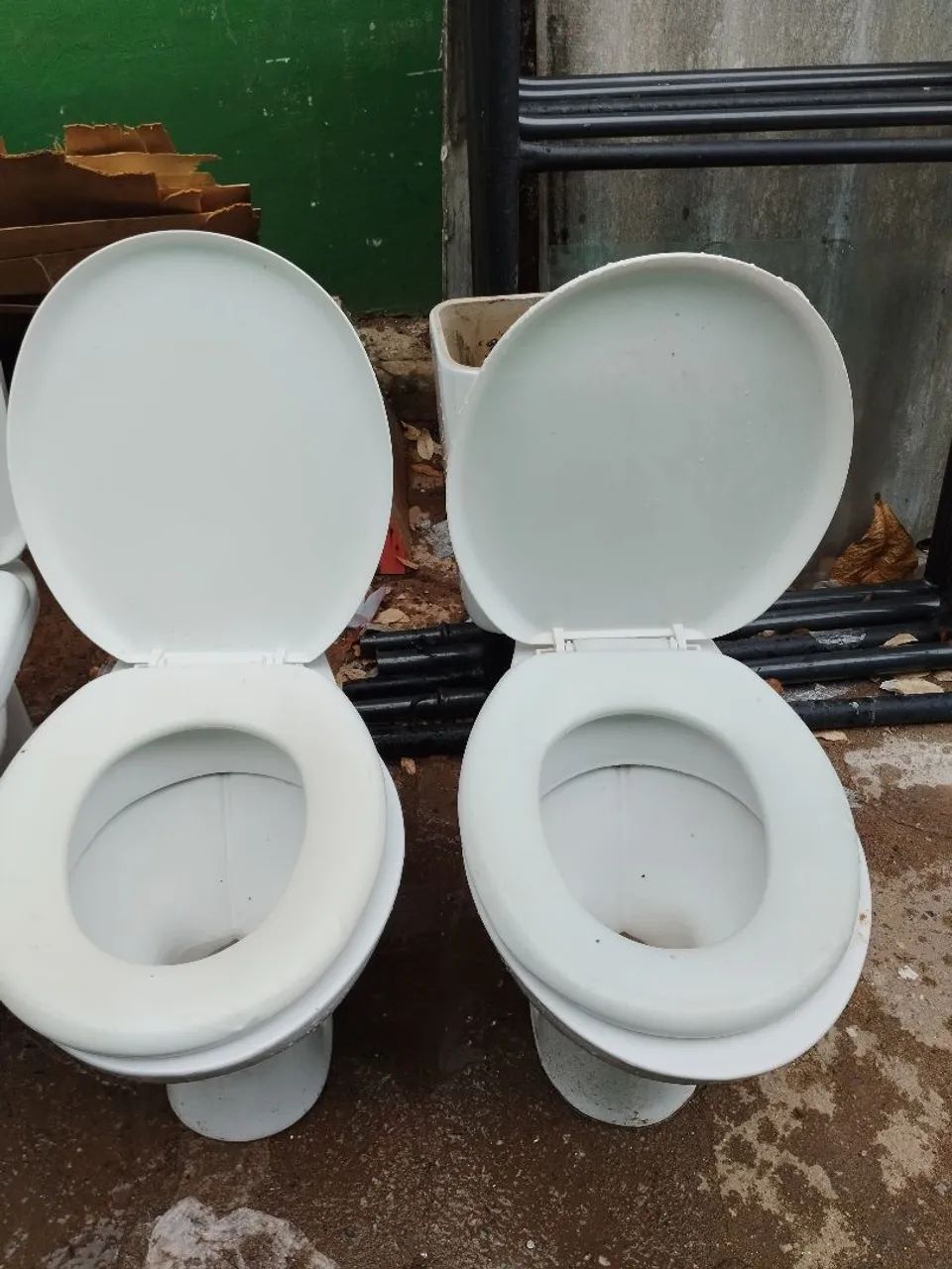 Vasos Sanitários em ótimo estado. Valor de cada: 150,00 - Foto 4