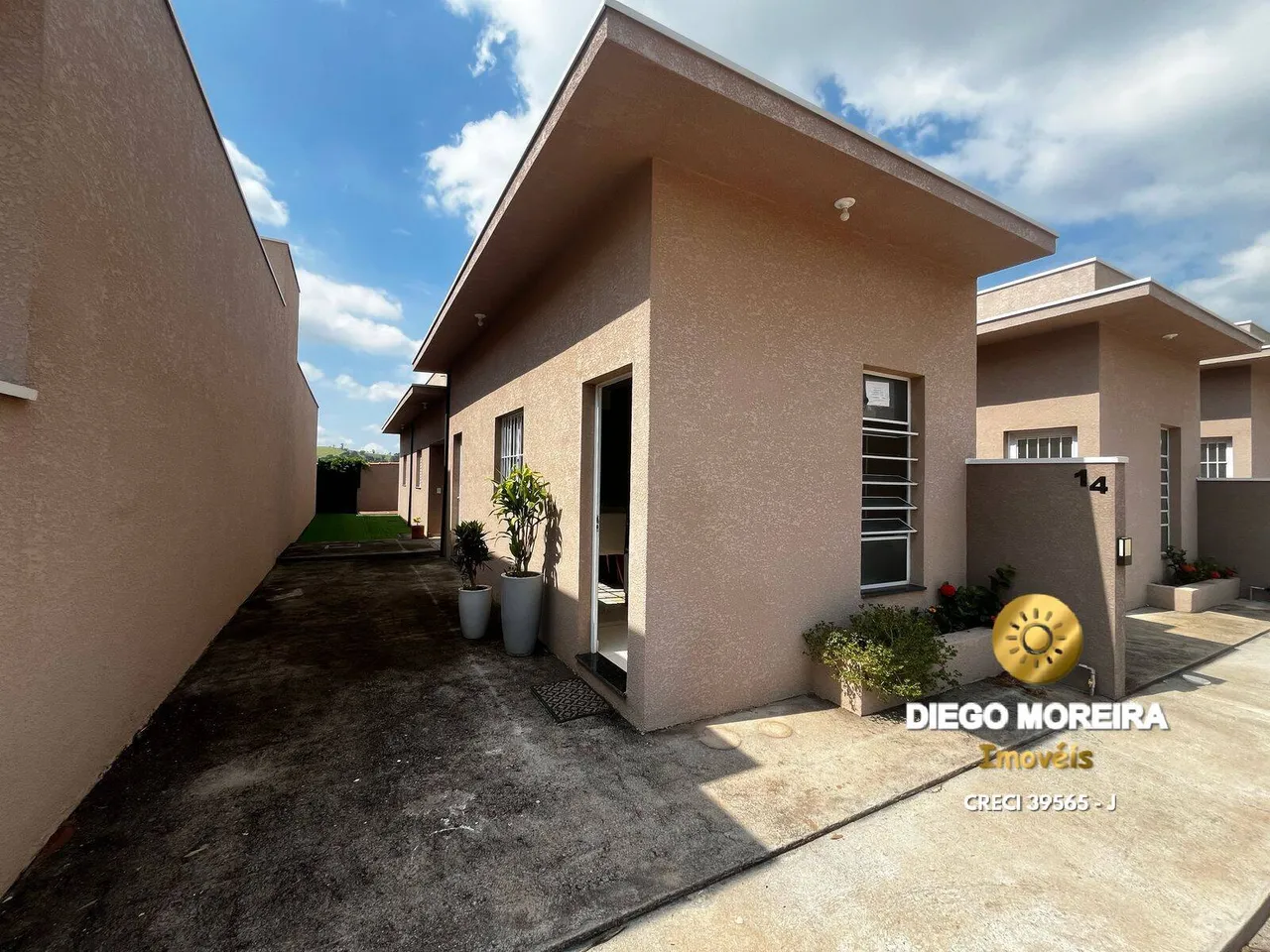 Casa à Venda em Condomínio Bom Jesus dos Perdões/SP!