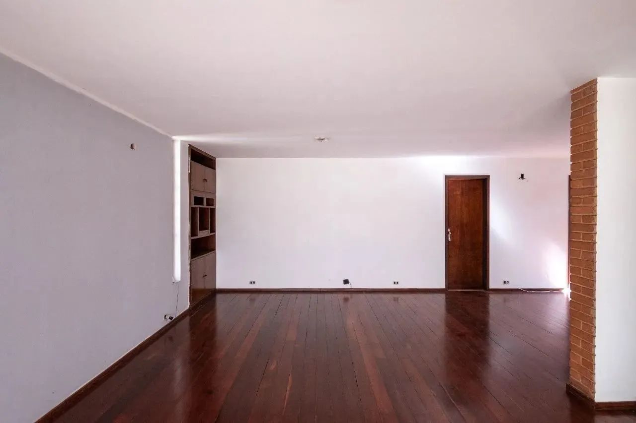 Sobrado setor sul - Goiania Casa de Rua com 4 Quarto(s) e 5 banheiro(s) à Venda, 355 por R - Foto 4