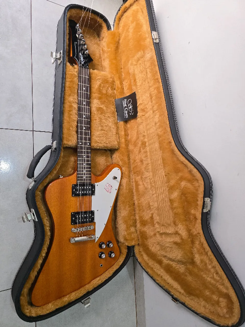 Epiphone Firebird Korina (Gibson) com case personalizado