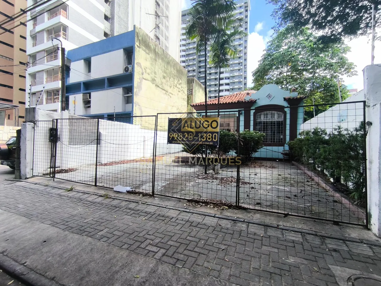 Casa Comercial em Espinheiro - Recife