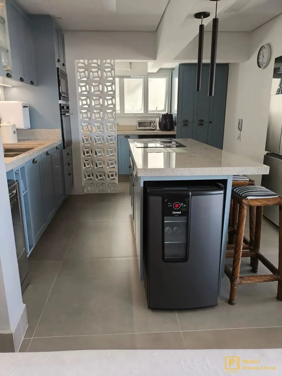Apartamento no Varandas, cartão postal das Toninhas, reformado, lindo, 3 dormitórios. - Foto 2