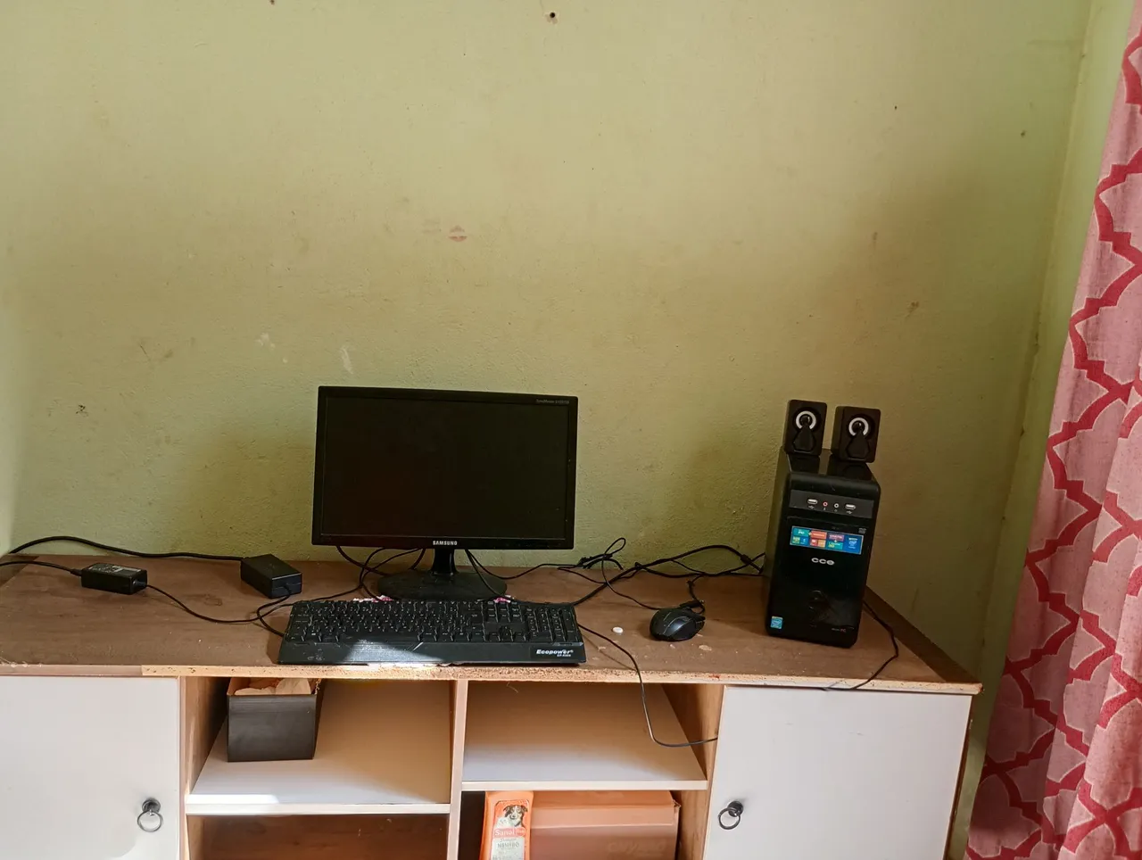 Computador Completo - Monitor, Teclado, Mouse e Caixa de Som