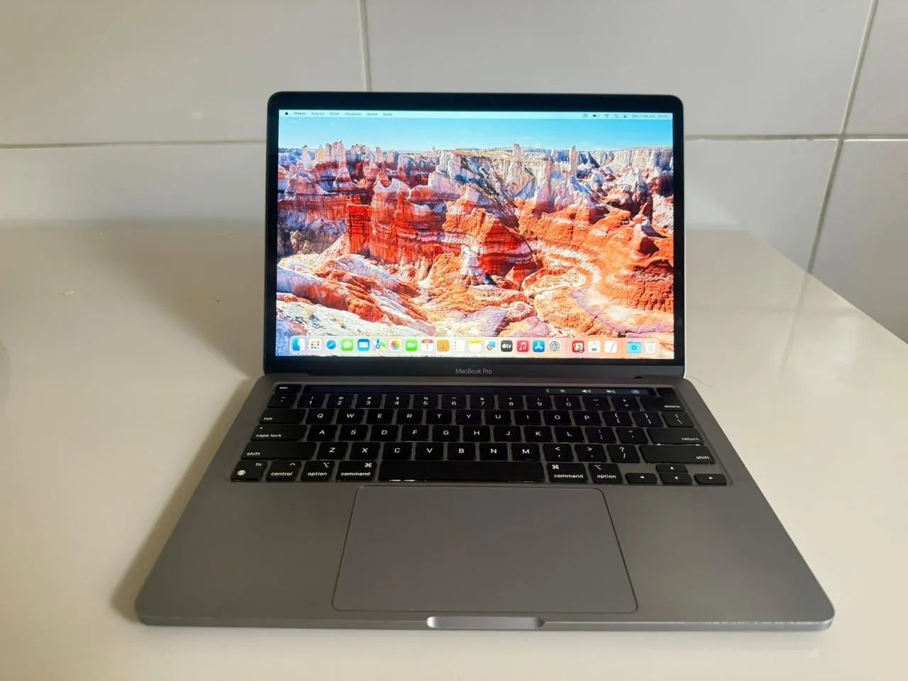 Macbook Pro M1 Touchbar - 8GB RAM - 256GB SSD - Notebooks - Parque