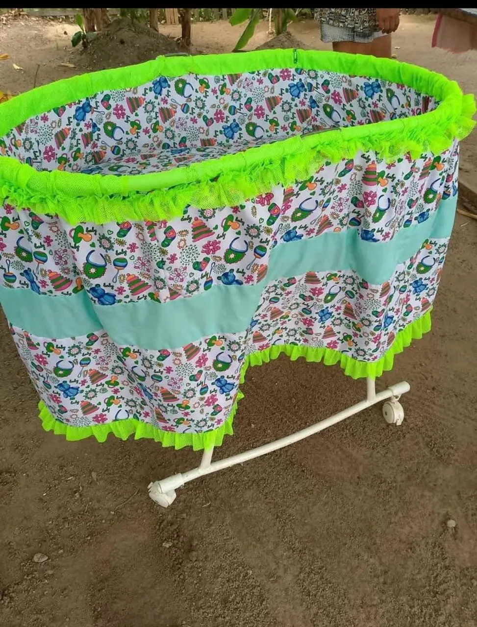 Berço Infantil com Mosquiteiro