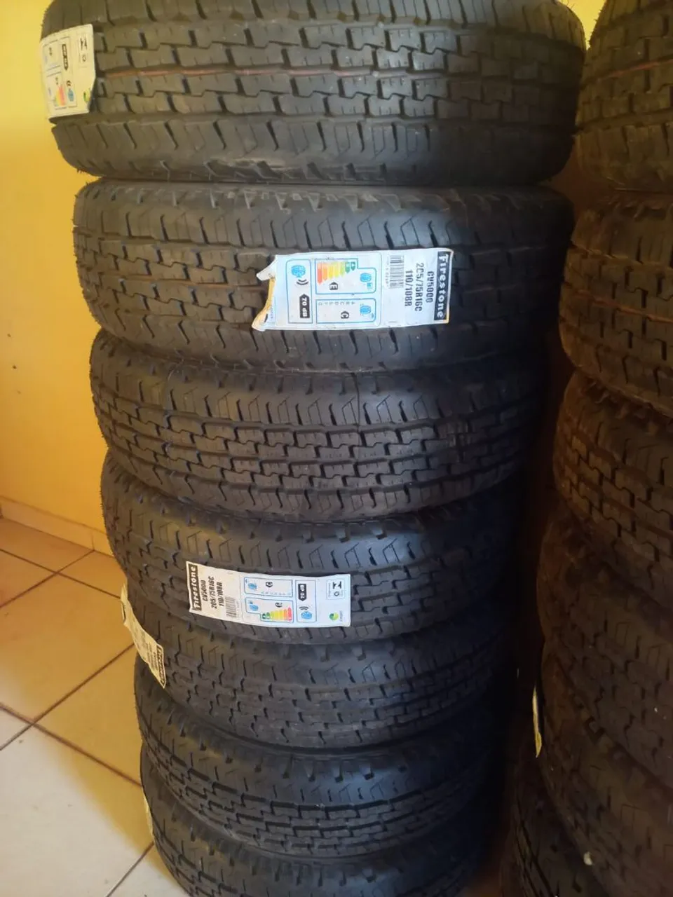 Pneus Firestone 205/75R16C Novos