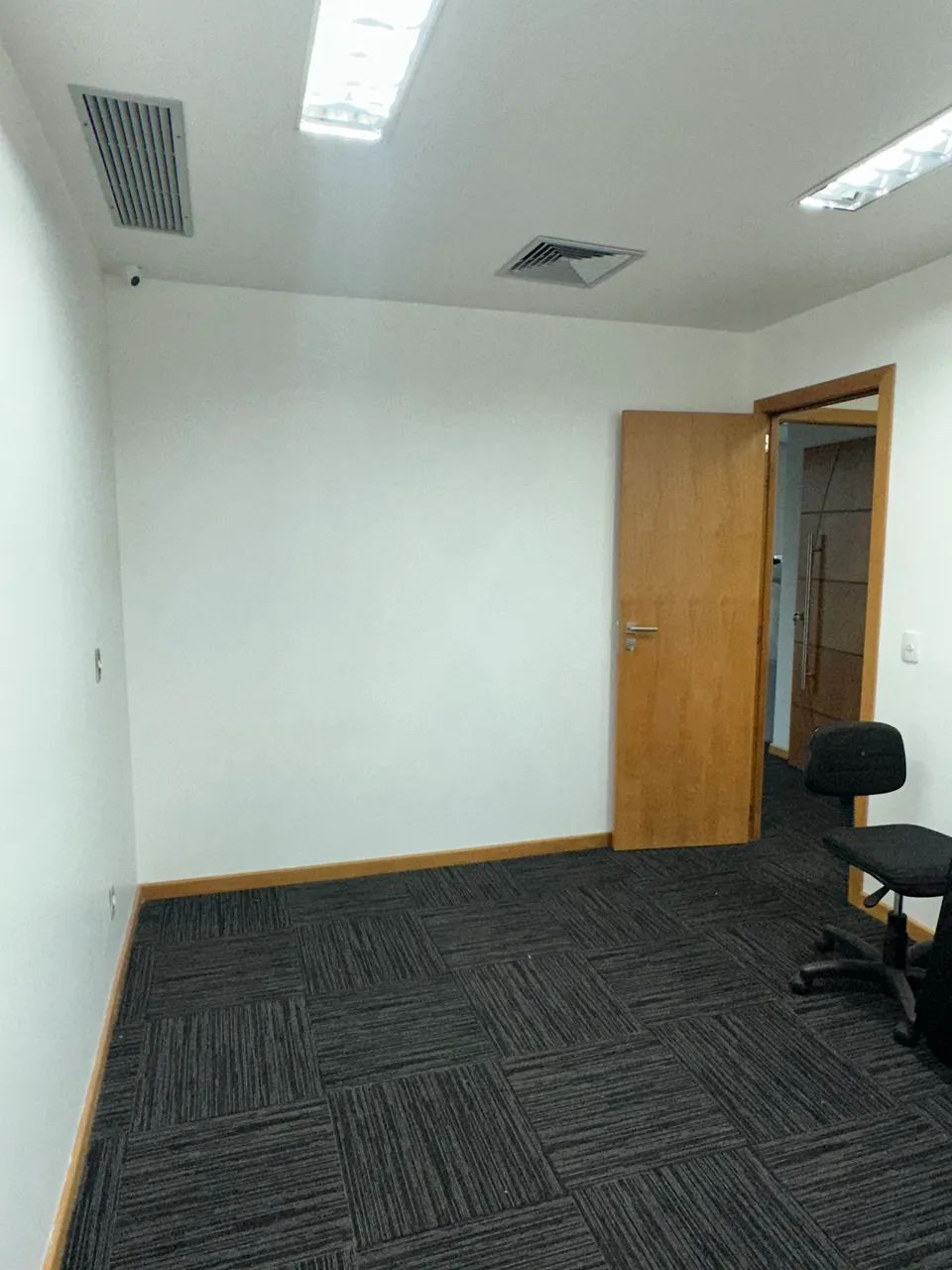 Le Monde Barra - Alugo sala comercial montada - Foto 4