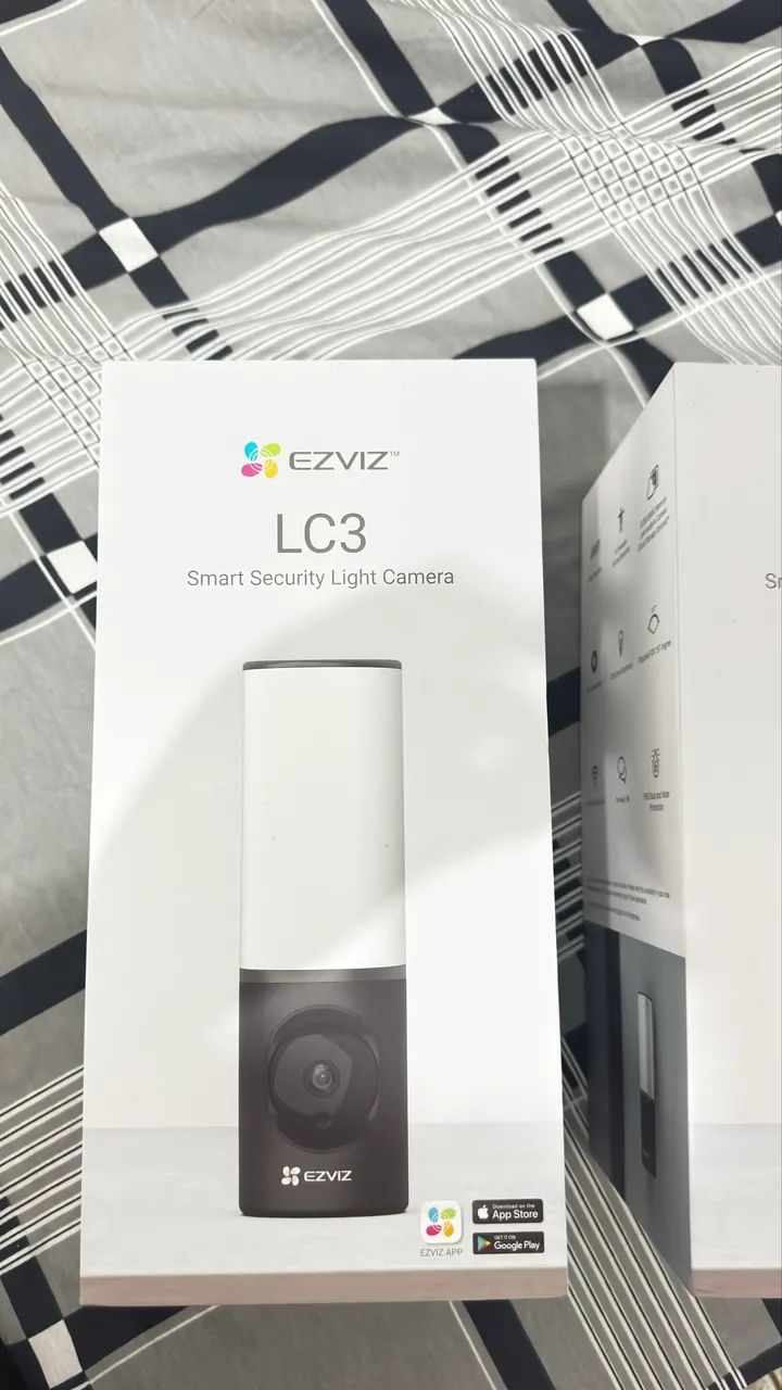 2 Smart câmera luminária panorâmica wifi com Alexa / Google EZVIZ Hikvision Lc3 - Foto 3
