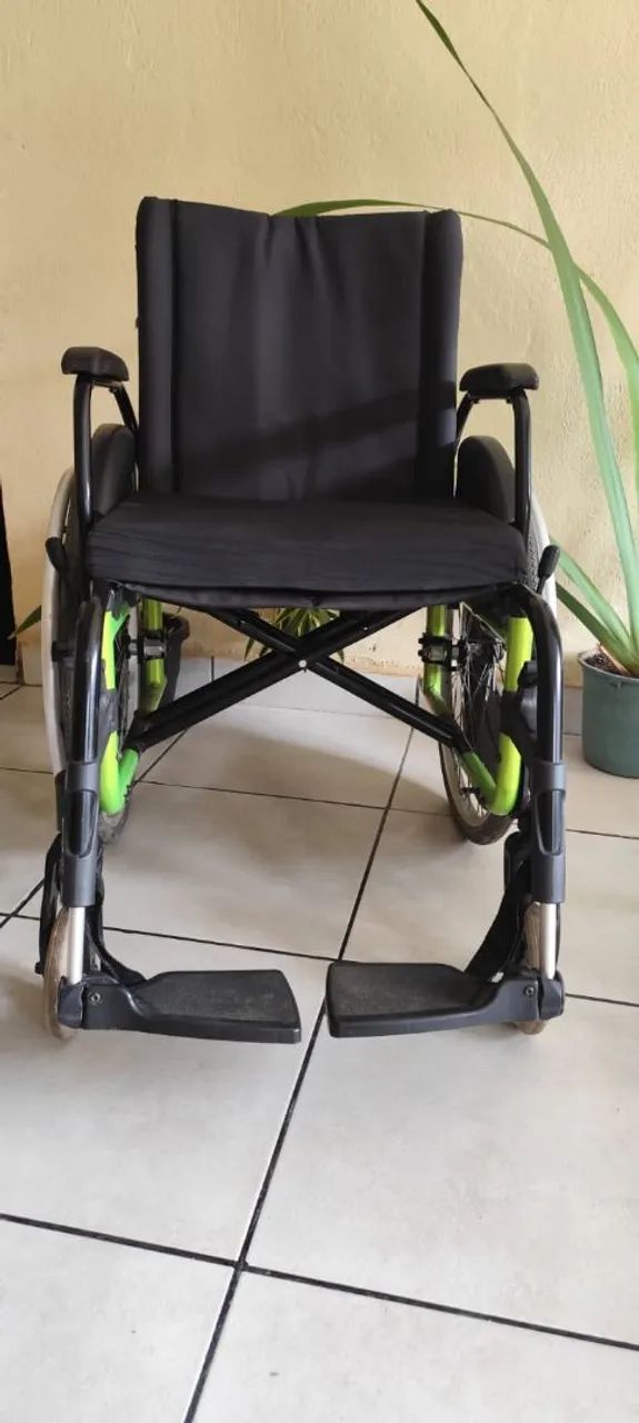 Cadeira de Rodas Confortável e Funcional Ortobras